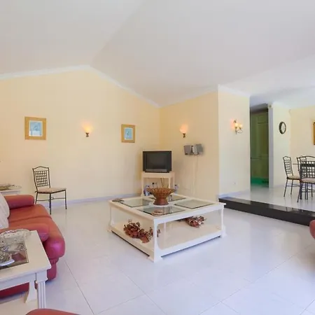 Вилла Puerto Del Carmen Sleeps 8 Pool Wifi