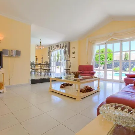 Puerto Del Carmen Sleeps 8 Pool Wifi *